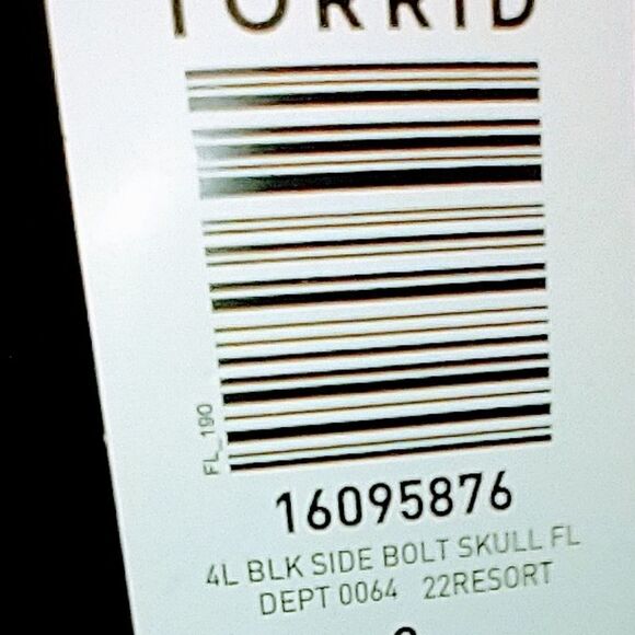 TORRID BLACK SIDE BOLT SKULL LEGGINGS SIZE 2X - Picture 10 of 12